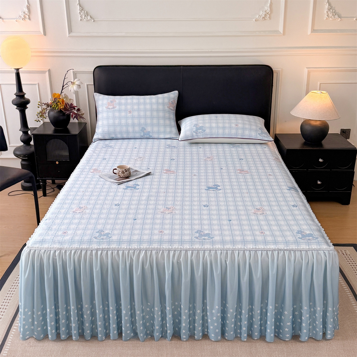 91家纺网 家纺一手货源 找家纺 （总）情恒家纺 2026新款卡通摇摇马PE提花床裙席席子凉席三件套