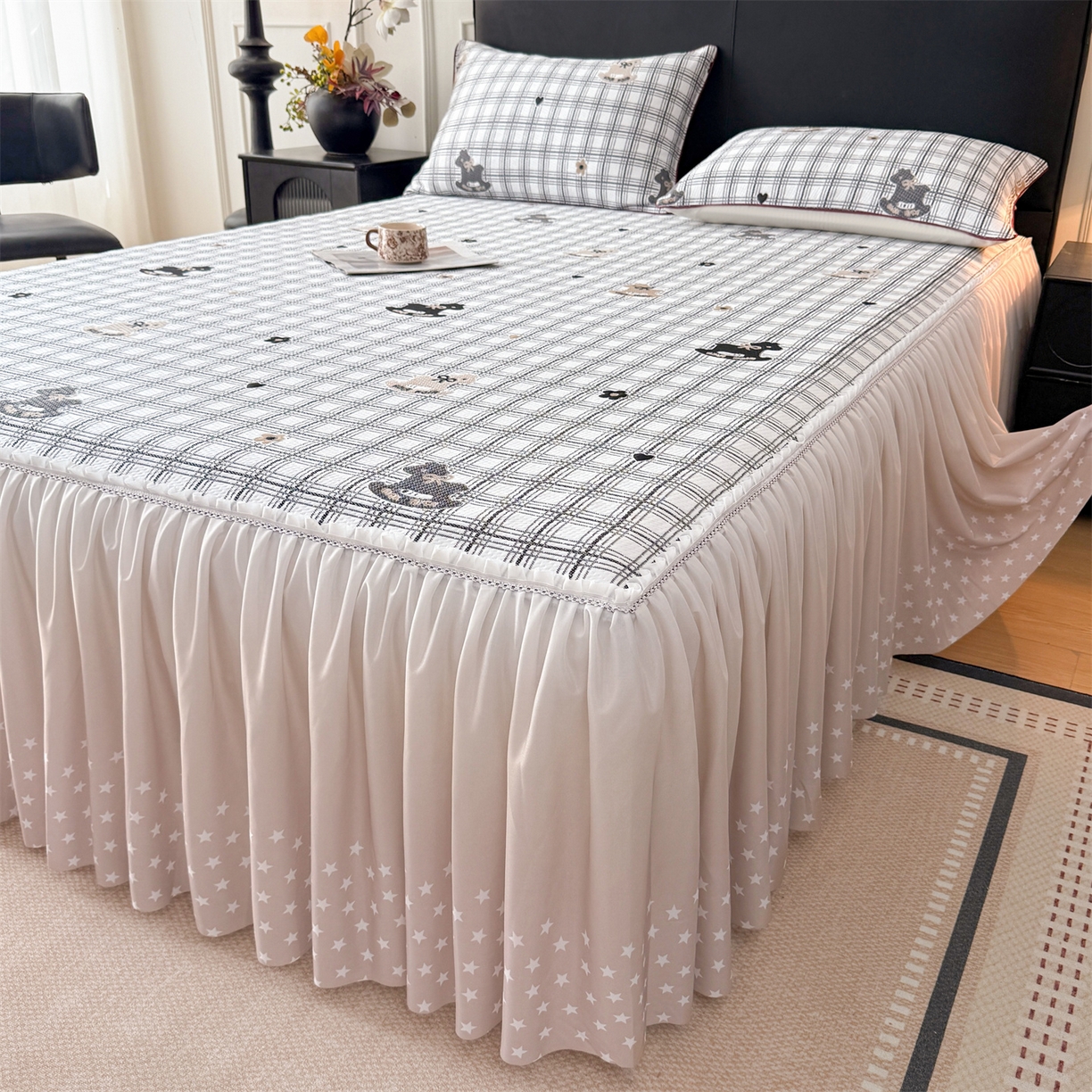 91家纺网 家纺一手货源 找家纺 情恒家纺 2026新款卡通摇摇马PE提花床裙席席子凉席三件套 摇摇马-曜黑