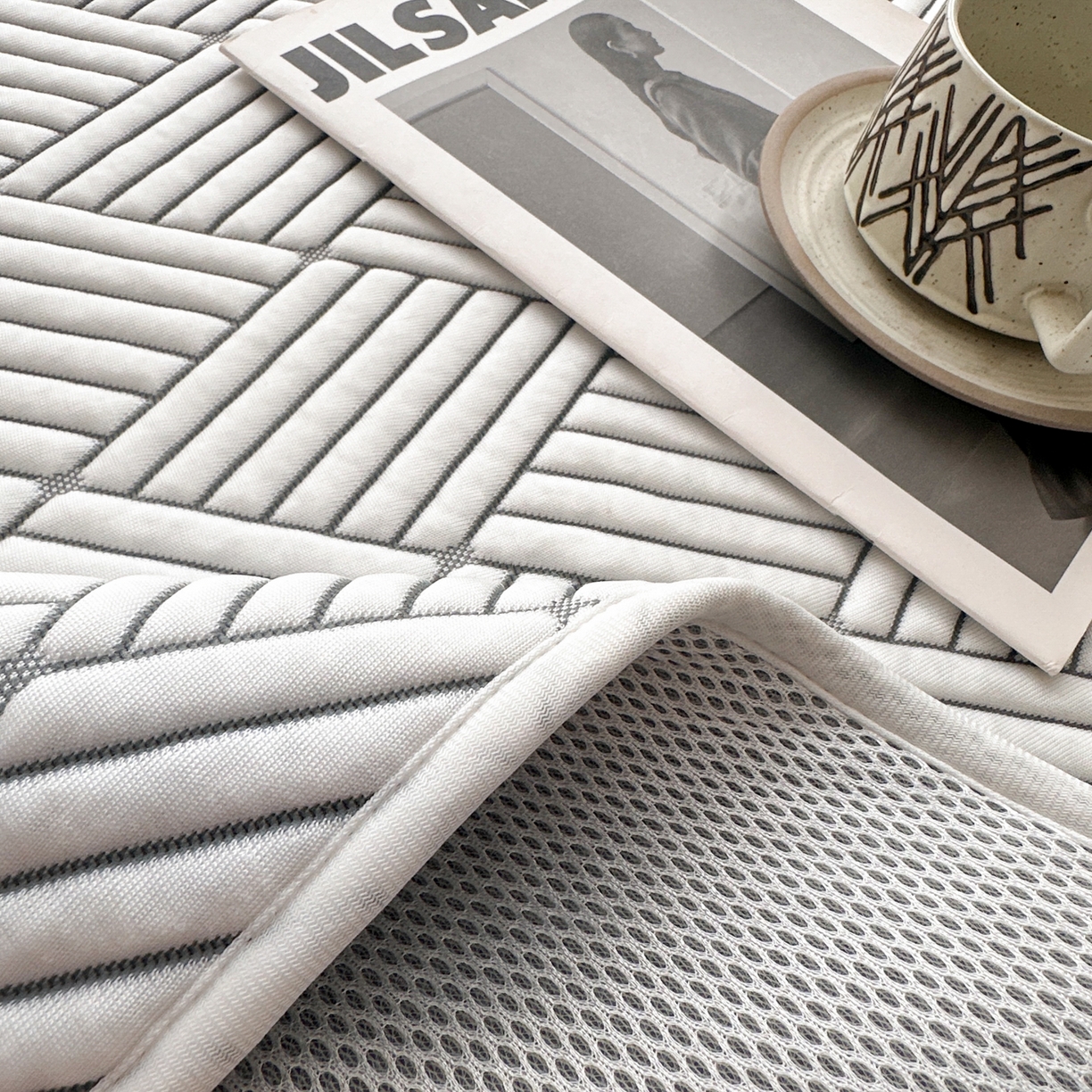 91家纺网 家纺一手货源 找家纺 欧邦 2026新款PE中分子凉豆豆软席包边款外贸凉垫韩国出口可定制 菱形格