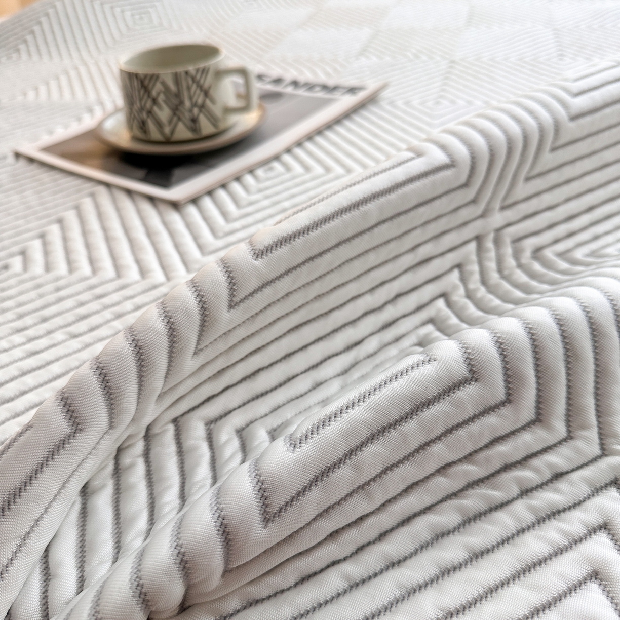 91家纺网 家纺一手货源 找家纺 欧邦 2026新款PE中分子凉豆豆软席包边款外贸凉垫韩国出口可定制 回纹格