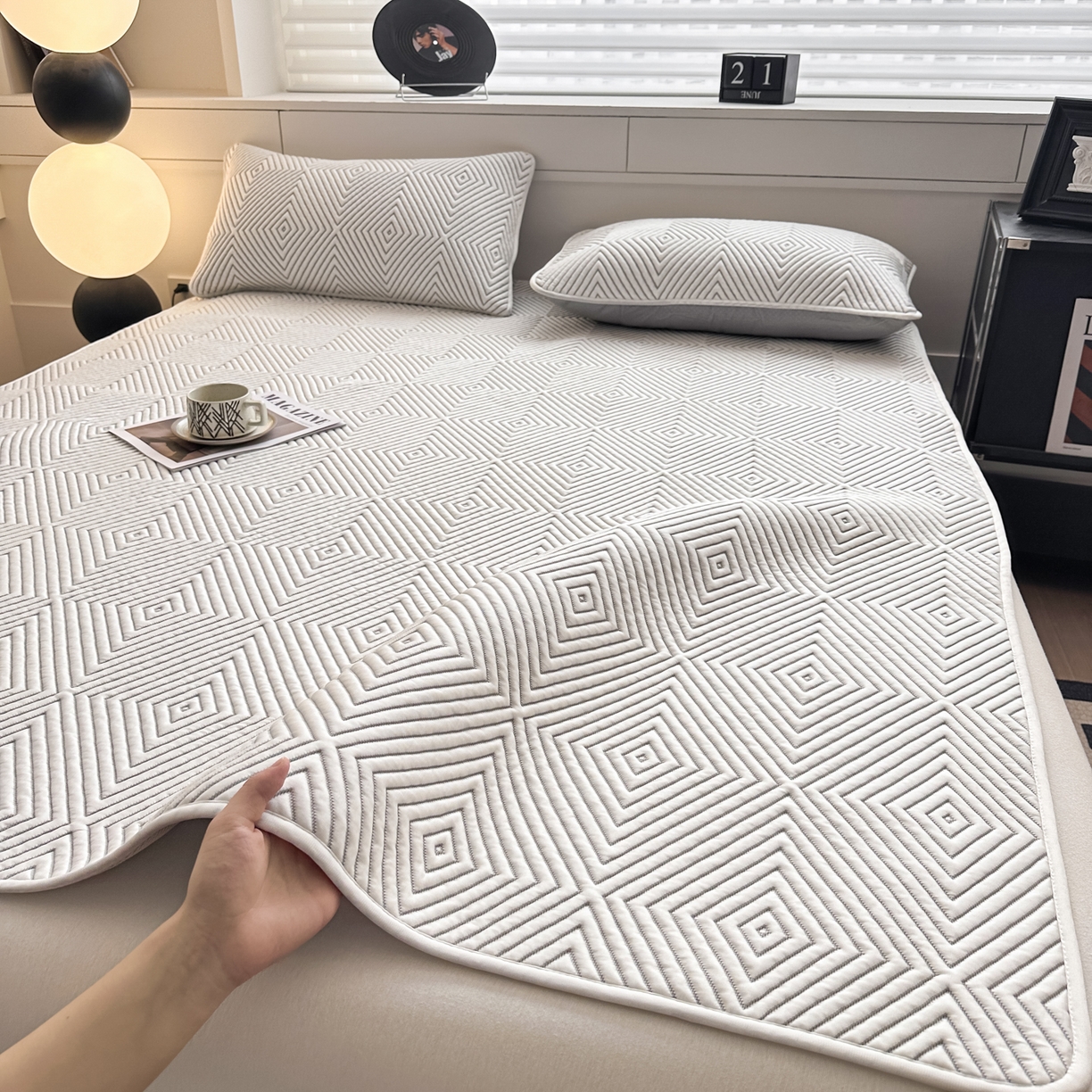 91家纺网 家纺一手货源 找家纺 欧邦 2026新款PE中分子凉豆豆软席包边款外贸凉垫韩国出口可定制 回纹格