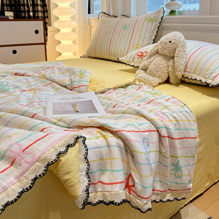 91家纺网 家纺一手货源 找家纺 花伞家居 2026新款蕾丝花边皱皱双层纱夏被四件套含买家秀 夏被-彩色可爱