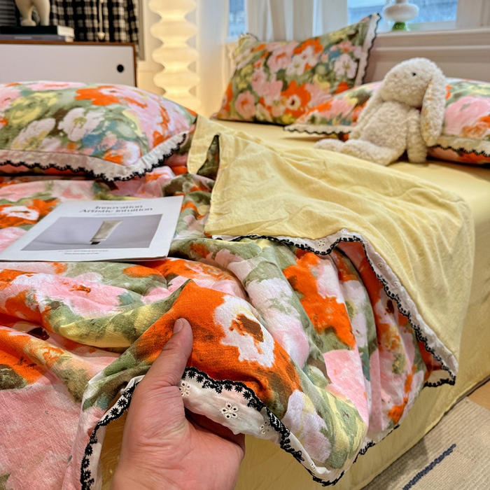 91家纺网 家纺一手货源 找家纺 花伞家居 2026新款蕾丝花边皱皱双层纱夏被四件套含买家秀 夏被-热情绚烂