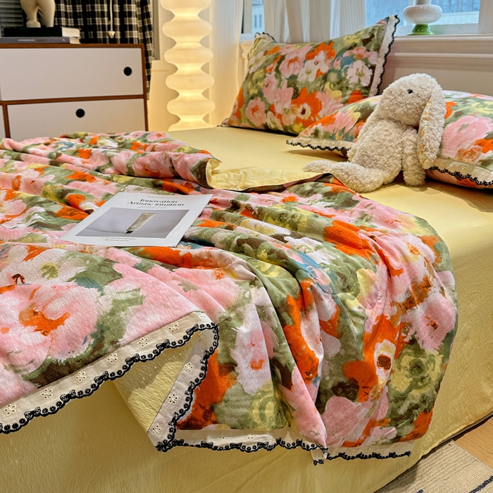 91家纺网 家纺一手货源 找家纺 花伞家居 2026新款蕾丝花边皱皱双层纱夏被四件套含买家秀 夏被-热情绚烂