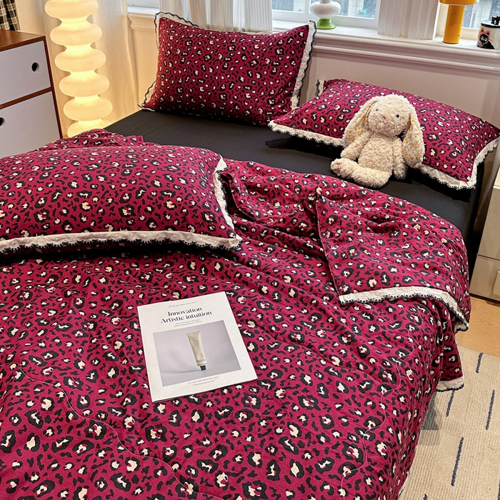 91家纺网 家纺一手货源 找家纺 花伞家居 2026新款蕾丝花边皱皱双层纱夏被四件套含买家秀 夏被-热情豹纹