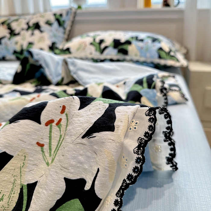 91家纺网 家纺一手货源 找家纺 花伞家居 2026新款蕾丝花边皱皱双层纱夏被四件套含买家秀 夏被-盛开蓝