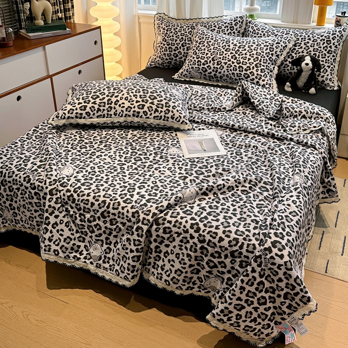 91家纺网 家纺一手货源 找家纺 花伞家居 2026新款蕾丝花边皱皱双层纱夏被四件套含买家秀 夏被-豹纹灰