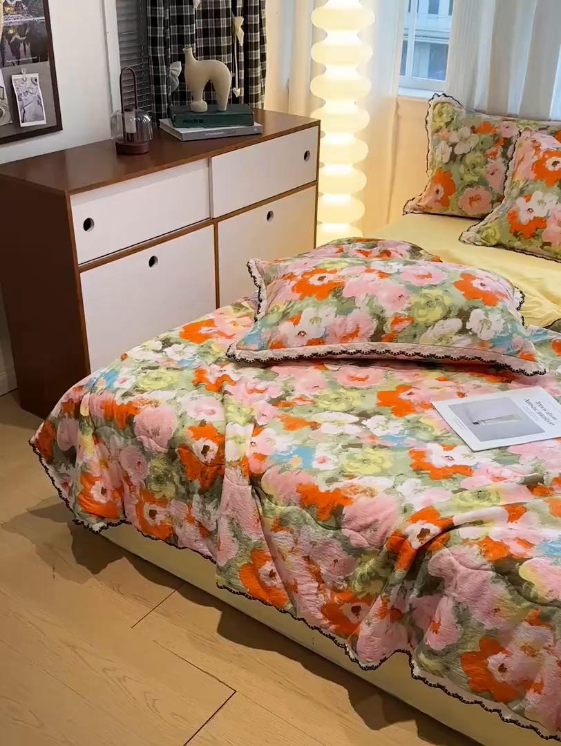 91家纺网 家纺一手货源 找家纺 花伞家居 2026新款蕾丝花边皱皱双层纱夏被四件套含买家秀 夏被-热情绚烂