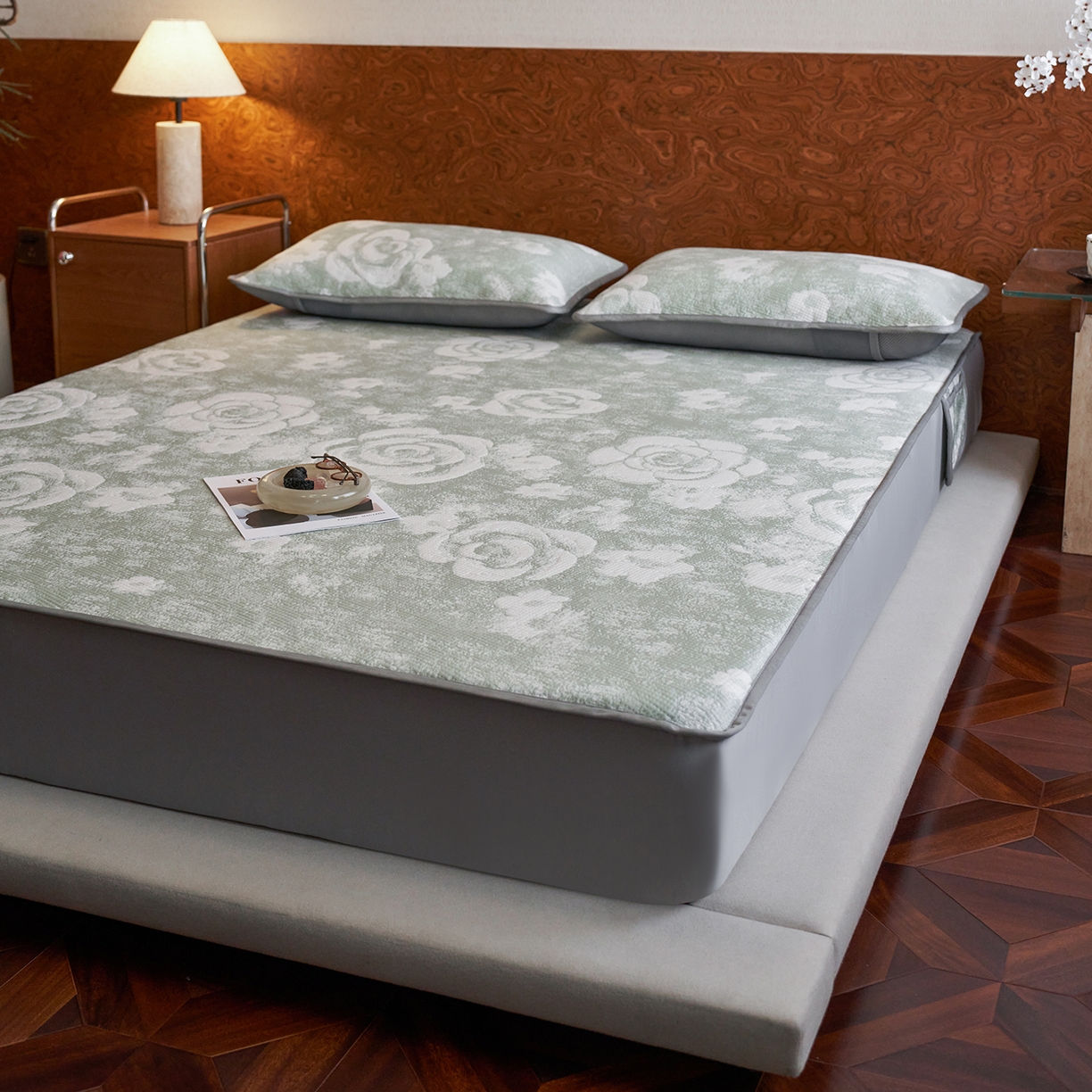 91家纺网 家纺一手货源 找家纺 （总）千朵森 2026新款花卉系列冰感提花款凉席三件套