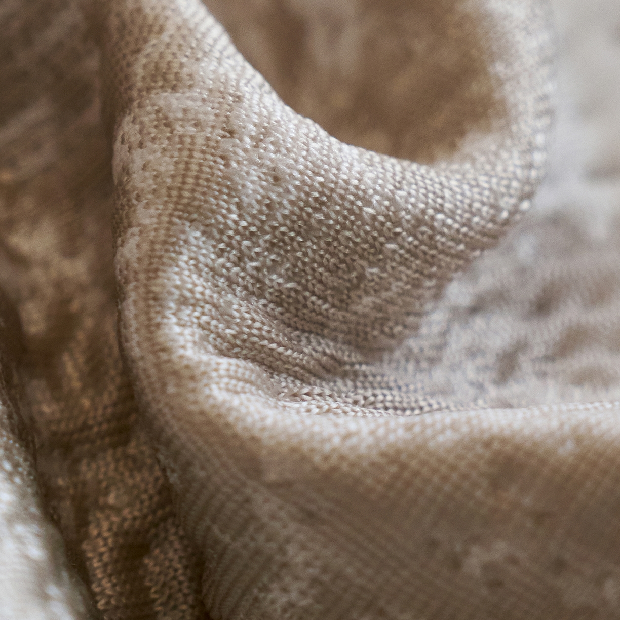 91家纺网 家纺一手货源 找家纺 千朵森 2026新款花卉系列冰感提花款凉席三件套 檀棕屿