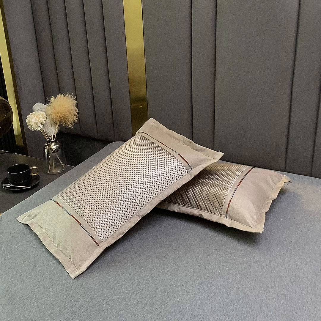 91家纺网 家纺一手货源 找家纺 梦叶草 2026新款全荞麦壳枕头夏季冰丝藤席枕芯冰藤荞麦枕竹面竹条凉席枕枕头枕芯 直角冰藤荞麦枕-浅米色