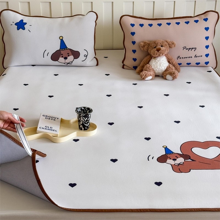 91家纺网 家纺一手货源 找家纺 顾里家纺 2026新款Chic风冰感纤维软席席子凉席 爱心腊肠狗