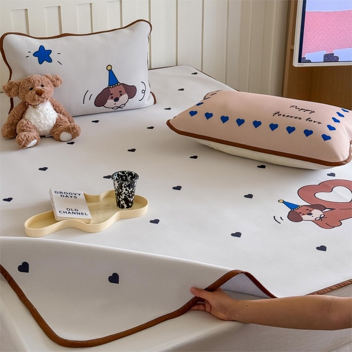 91家纺网 家纺一手货源 找家纺 顾里家纺 2026新款Chic风冰感纤维软席席子凉席 爱心腊肠狗