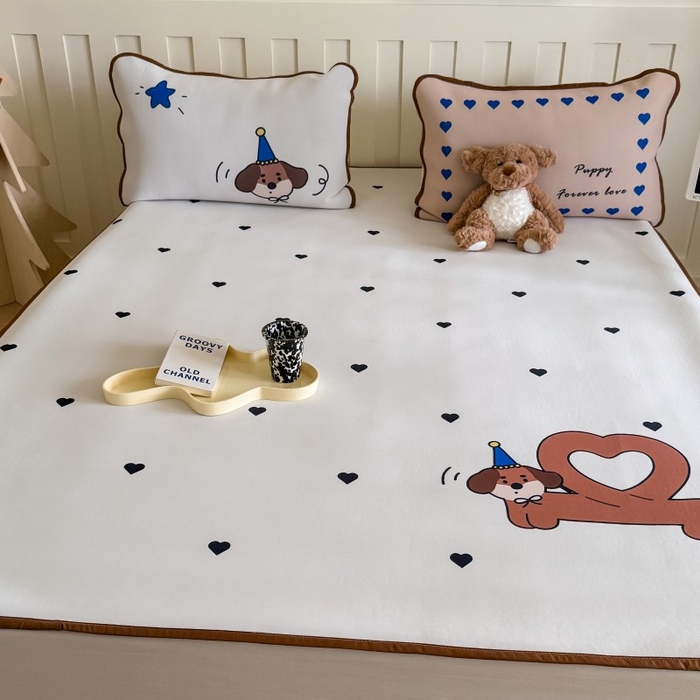 91家纺网 家纺一手货源 找家纺 顾里家纺 2026新款Chic风冰感纤维软席席子凉席 爱心腊肠狗