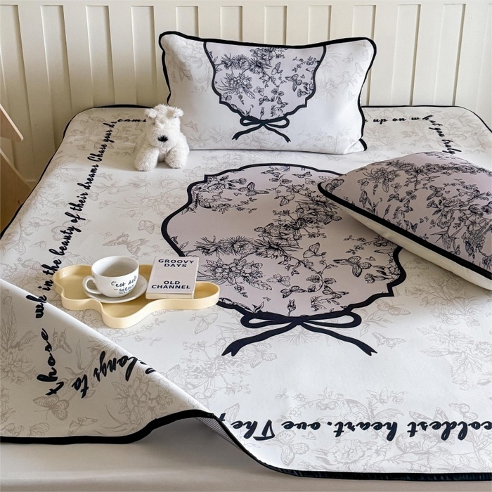 91家纺网 家纺一手货源 找家纺 顾里家纺 2026新款Chic风冰感纤维软席席子凉席 扇韵花