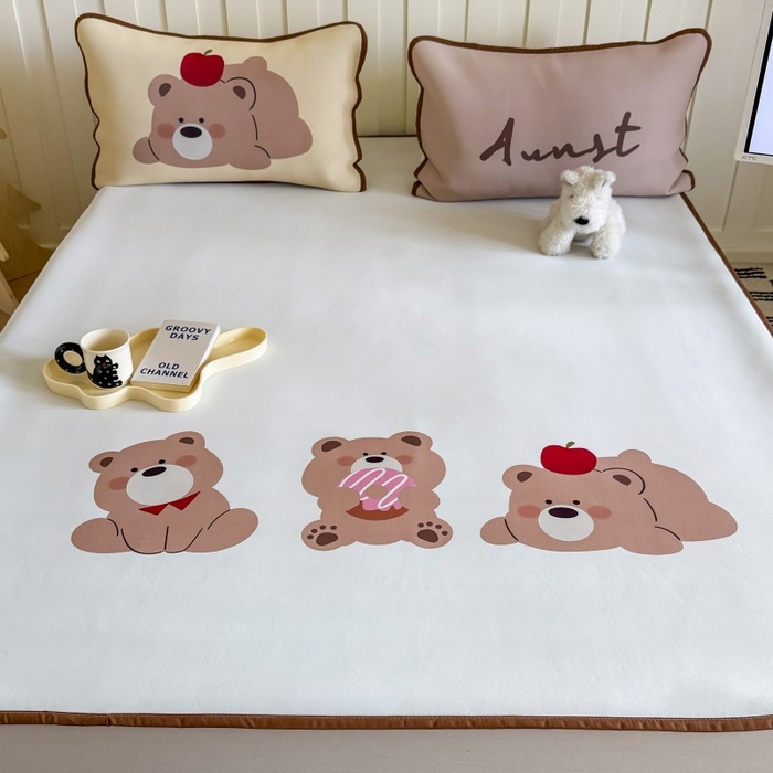 91家纺网 家纺一手货源 找家纺 顾里家纺 2026新款Chic风冰感纤维软席席子凉席 小熊仔