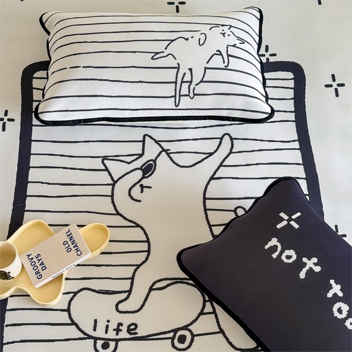 91家纺网 家纺一手货源 找家纺 顾里家纺 2026新款Chic风冰感纤维软席席子凉席 滑板猫