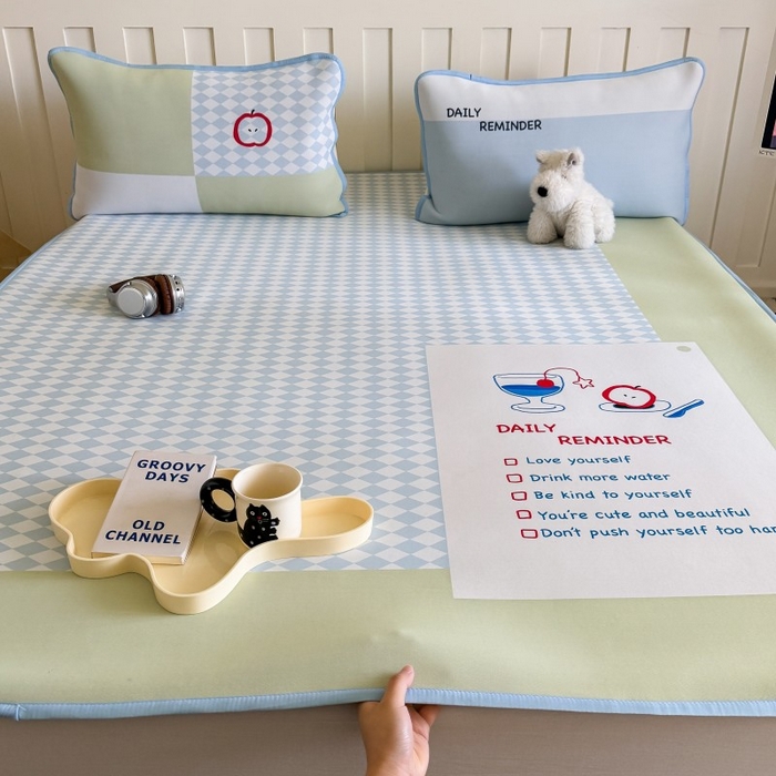 91家纺网 家纺一手货源 找家纺 顾里家纺 2026新款Chic风冰感纤维软席席子凉席 假期日记