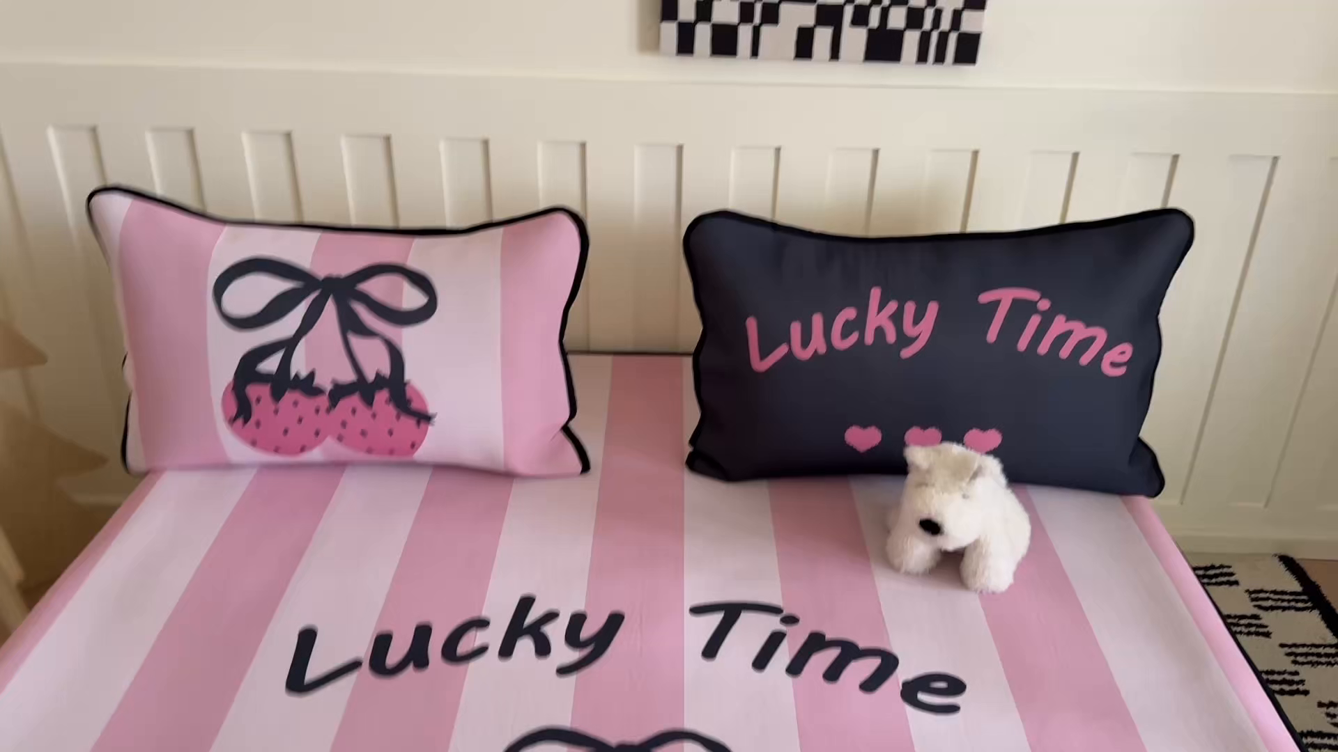 91家纺网 家纺一手货源 找家纺 顾里家纺 2026新款Chic风冰感纤维软席席子凉席 甜酷草莓