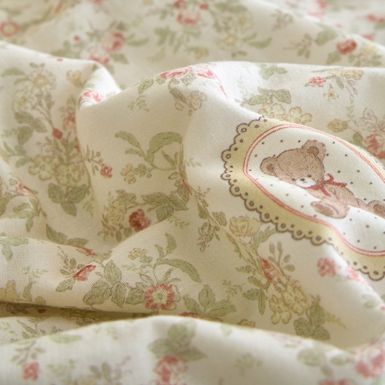 91家纺网 家纺一手货源 找家纺 宜代光年 2026春夏新款全棉双层纱凉感夏被夏凉被空调被 森系小熊-绿