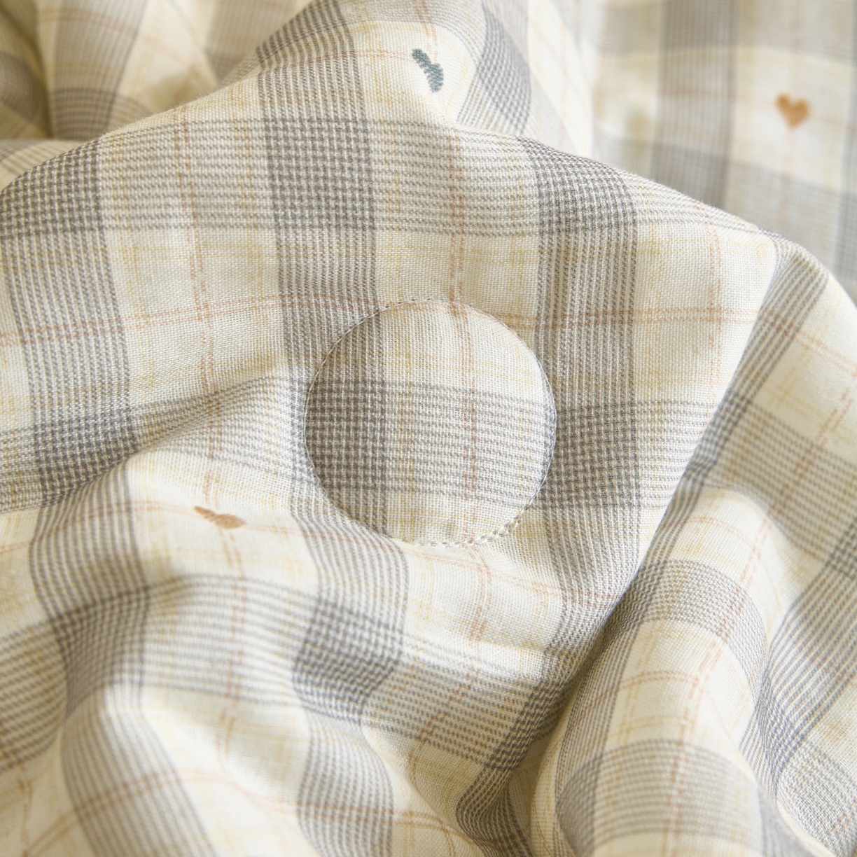 91家纺网 家纺一手货源 找家纺 宜代光年 2026春夏新款全棉双层纱凉感夏被夏凉被空调被 奶杏格调