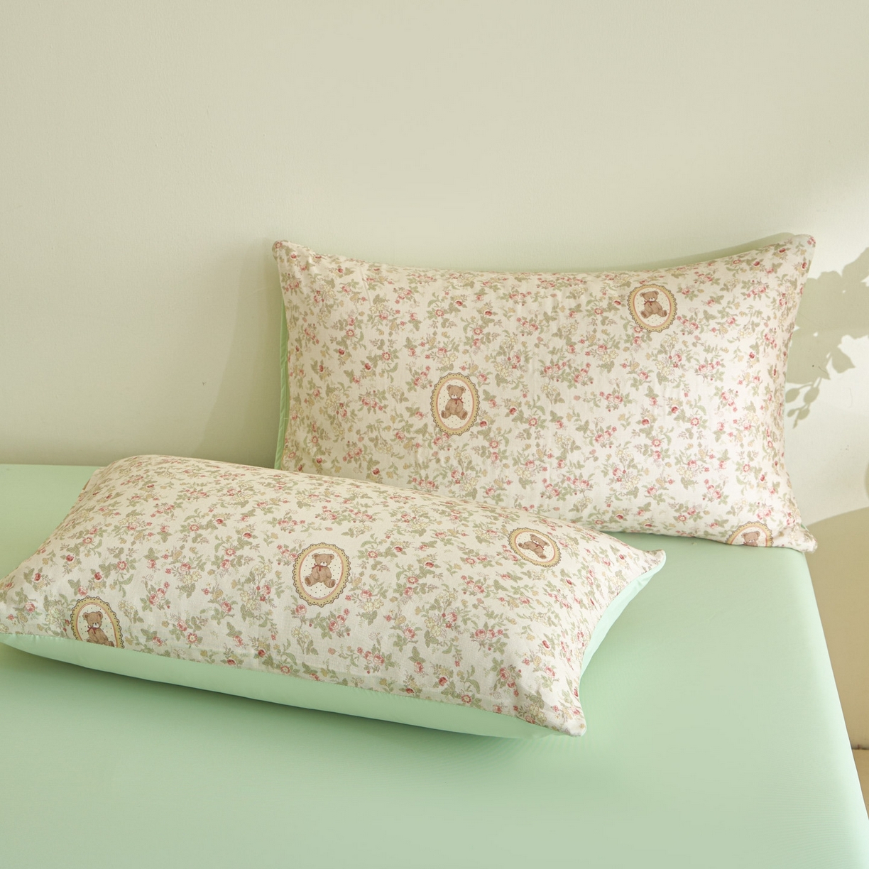 91家纺网 家纺一手货源 找家纺 宜代光年 2026春夏新款全棉双层纱凉感夏被夏凉被空调被 森系小熊-绿