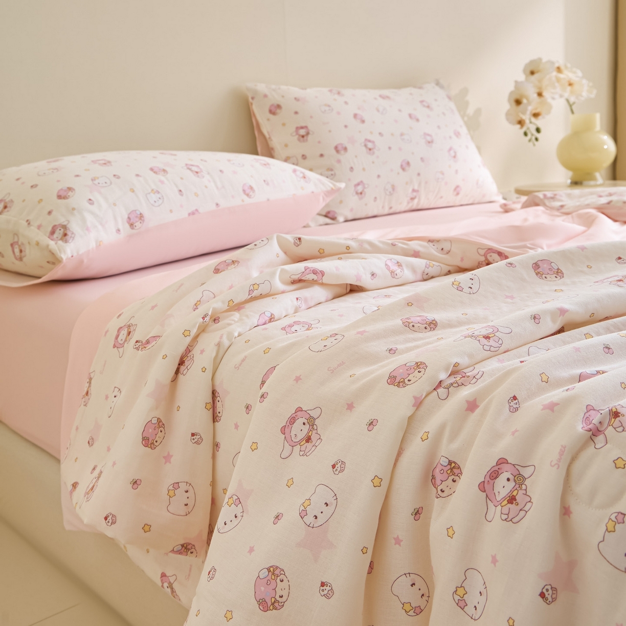 91家纺网 家纺一手货源 找家纺 宜代光年 2026春夏新款全棉双层纱凉感夏被夏凉被空调被 甜梦凯蒂