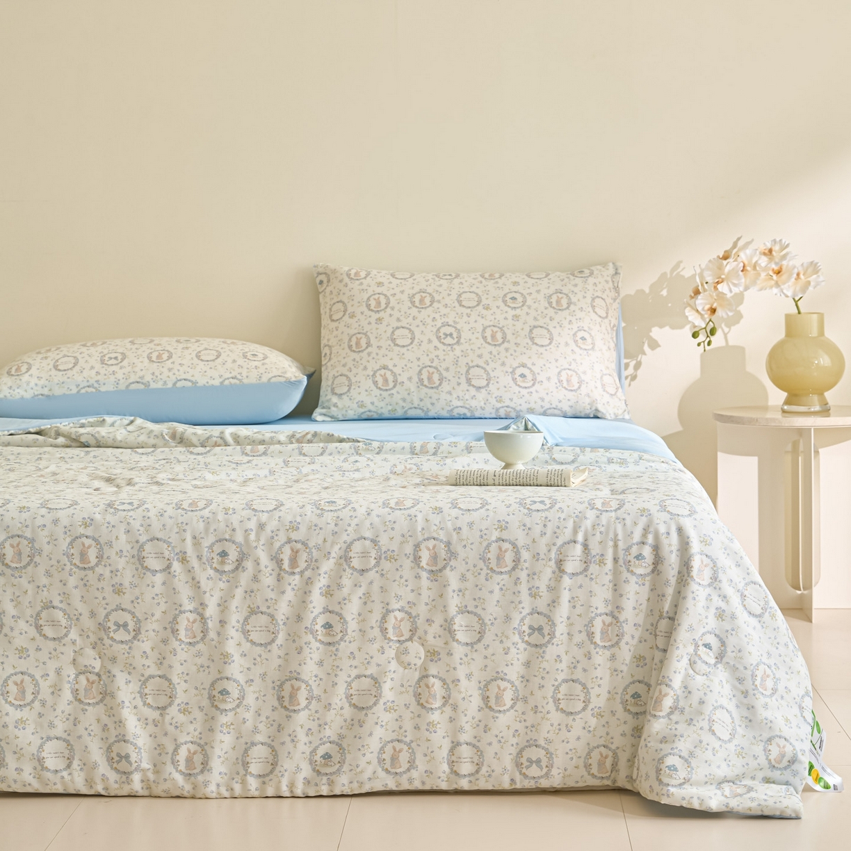 91家纺网 家纺一手货源 找家纺 宜代光年 2026春夏新款全棉双层纱凉感夏被夏凉被空调被 晴空小兔