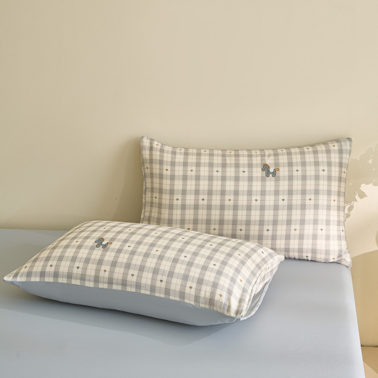 91家纺网 家纺一手货源 找家纺 宜代光年 2026春夏新款全棉双层纱凉感夏被夏凉被空调被 奶杏格调