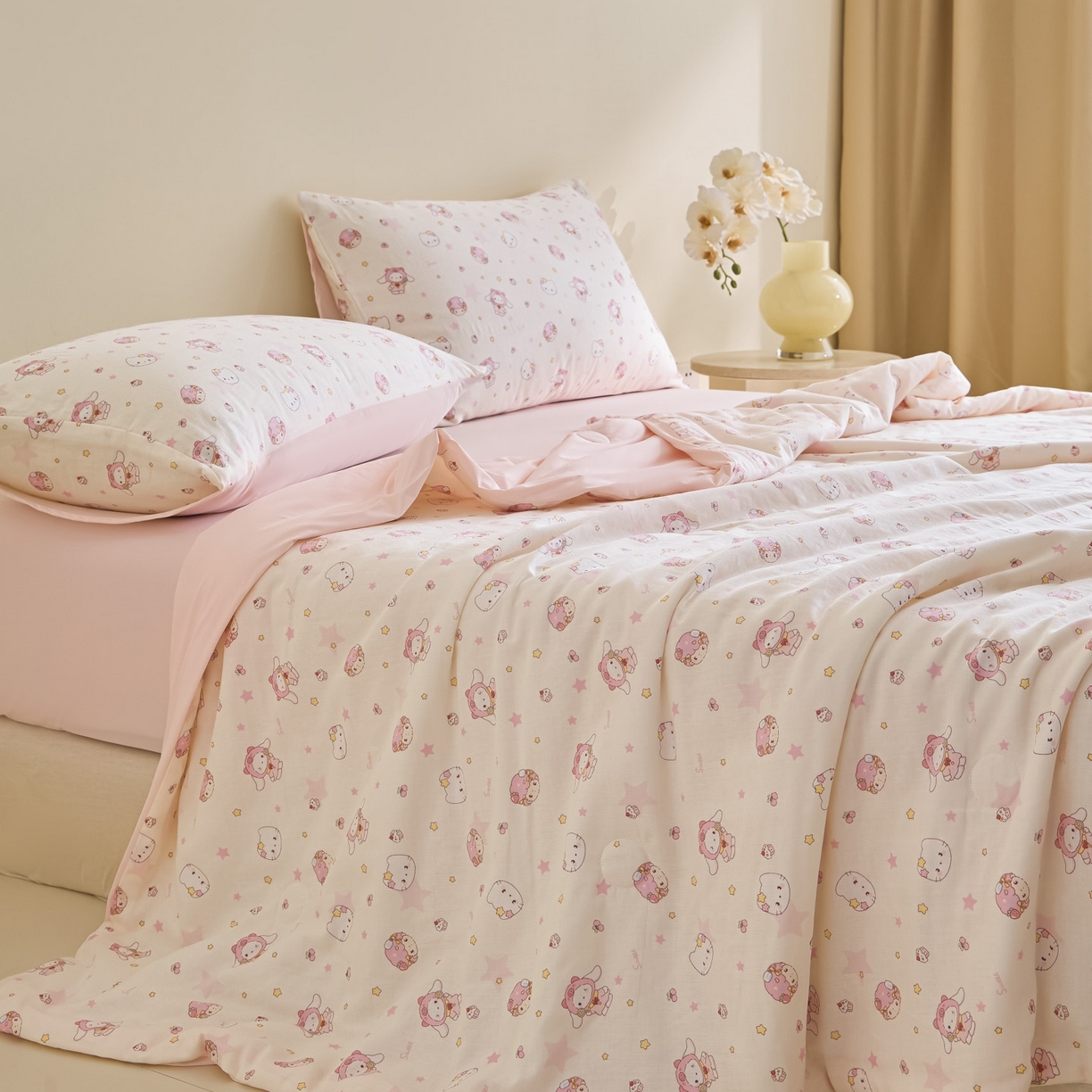 91家纺网 家纺一手货源 找家纺 宜代光年 2026春夏新款全棉双层纱凉感夏被夏凉被空调被 甜梦凯蒂