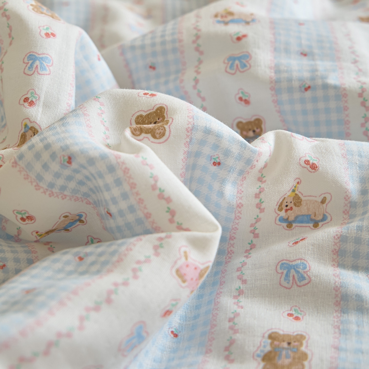 91家纺网 家纺一手货源 找家纺 宜代光年 2026春夏新款全棉双层纱凉感夏被夏凉被空调被 海盐小熊