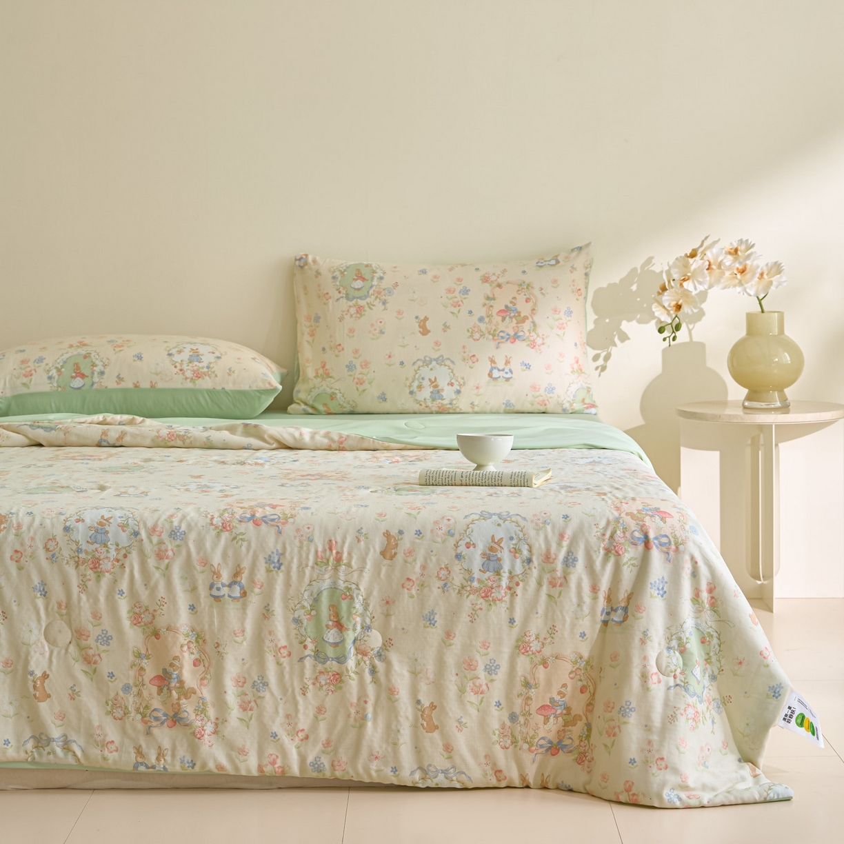 91家纺网 家纺一手货源 找家纺 宜代光年 2026春夏新款全棉双层纱凉感夏被夏凉被空调被 花园小兔