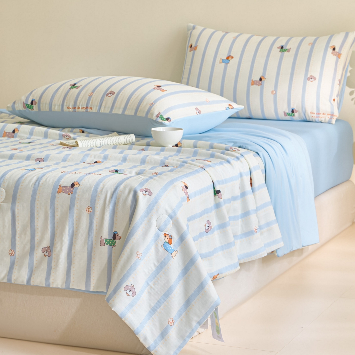 91家纺网 家纺一手货源 找家纺 宜代光年 2026春夏新款全棉双层纱凉感夏被夏凉被空调被 条纹小狗