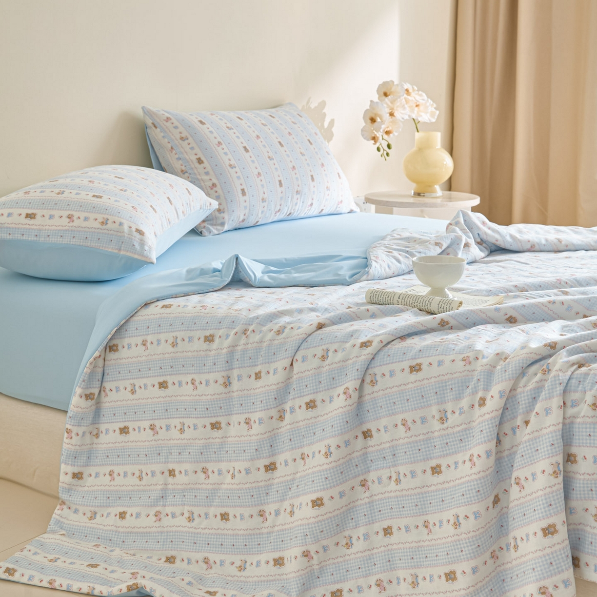 91家纺网 家纺一手货源 找家纺 宜代光年 2026春夏新款全棉双层纱凉感夏被夏凉被空调被 海盐小熊