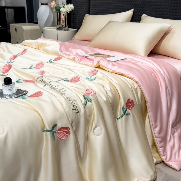 91家纺网 家纺一手货源 找家纺 （总）爱彼家纺 2026夏季新款水洗冰丝轻奢刺绣凉感夏被夏凉被空调被