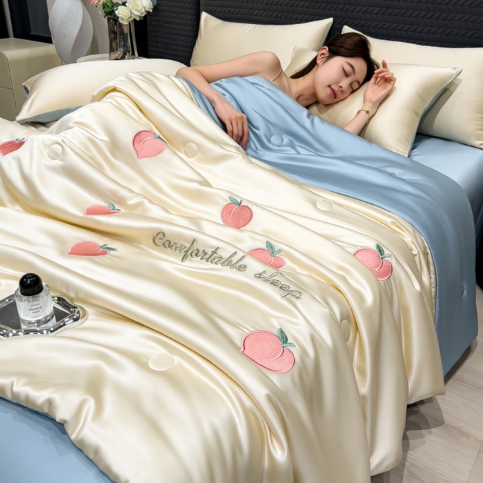 91家纺网 家纺一手货源 找家纺 （总）爱彼家纺 2026夏季新款水洗冰丝轻奢刺绣凉感夏被夏凉被空调被