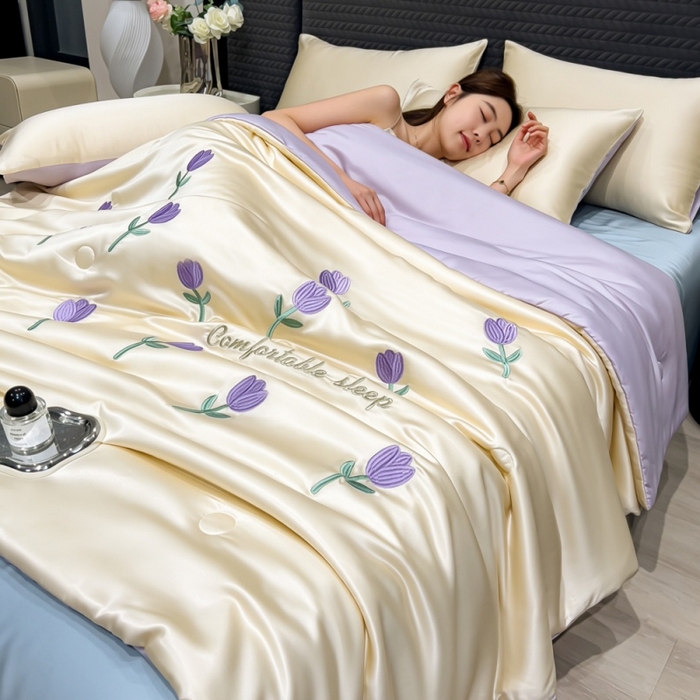 91家纺网 家纺一手货源 找家纺 （总）爱彼家纺 2026夏季新款水洗冰丝轻奢刺绣凉感夏被夏凉被空调被