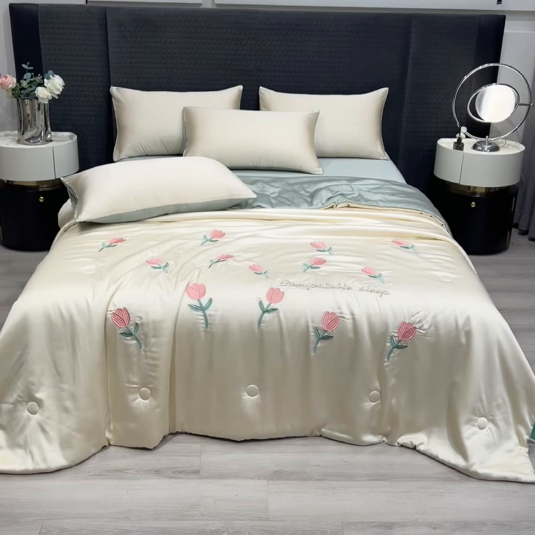 91家纺网 家纺一手货源 找家纺 爱彼家纺 2026夏季新款水洗冰丝轻奢刺绣凉感夏被夏凉被空调被 花朵-奶黄绿