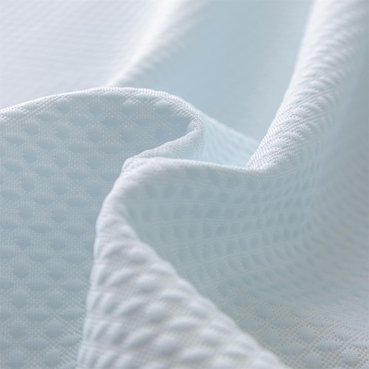 91家纺网 家纺一手货源 找家纺 赛丽雅 2026春夏新款480克A类PE聚乙烯提花冰豆豆凉感床裙款凉席三件套席子空调软席 点点-蓝