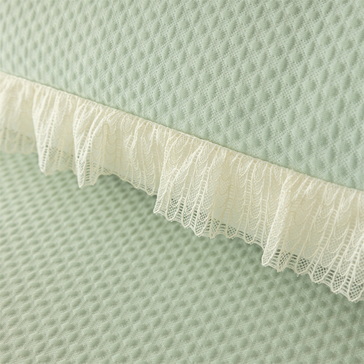 91家纺网 家纺一手货源 找家纺 赛丽雅 2026春夏新款480克A类PE聚乙烯提花冰豆豆凉感床裙款凉席三件套席子空调软席 点点-绿