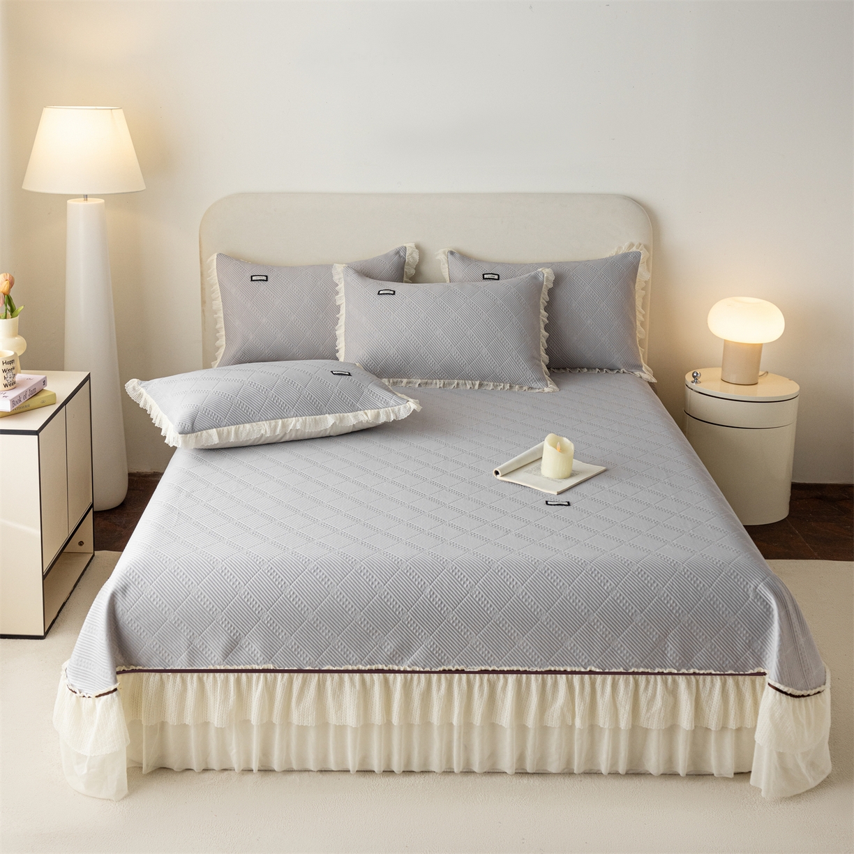 91家纺网 家纺一手货源 找家纺 赛丽雅 2026春夏新款480克A类PE聚乙烯提花冰豆豆凉感床裙款凉席三件套席子空调软席 方格-灰