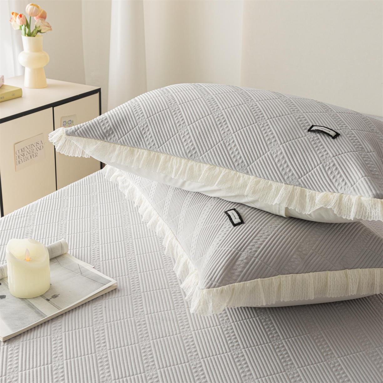 91家纺网 家纺一手货源 找家纺 赛丽雅 2026春夏新款480克A类PE聚乙烯提花冰豆豆凉感床裙款凉席三件套席子空调软席 方格-灰