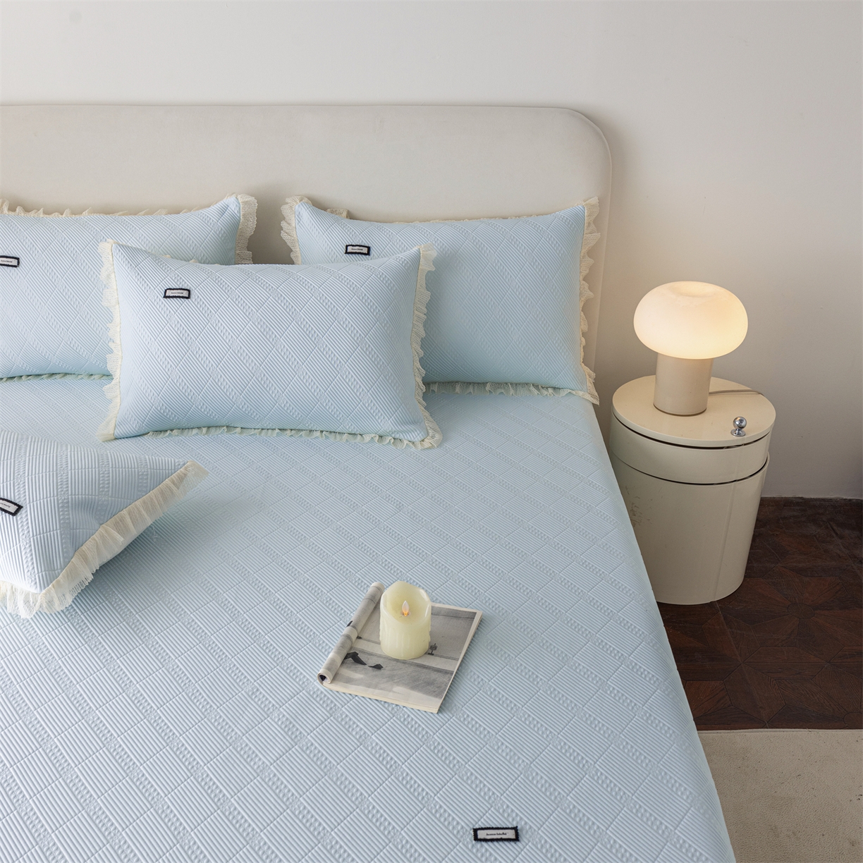 91家纺网 家纺一手货源 找家纺 赛丽雅 2026春夏新款480克A类PE聚乙烯提花冰豆豆凉感床裙款凉席三件套席子空调软席 方格-蓝