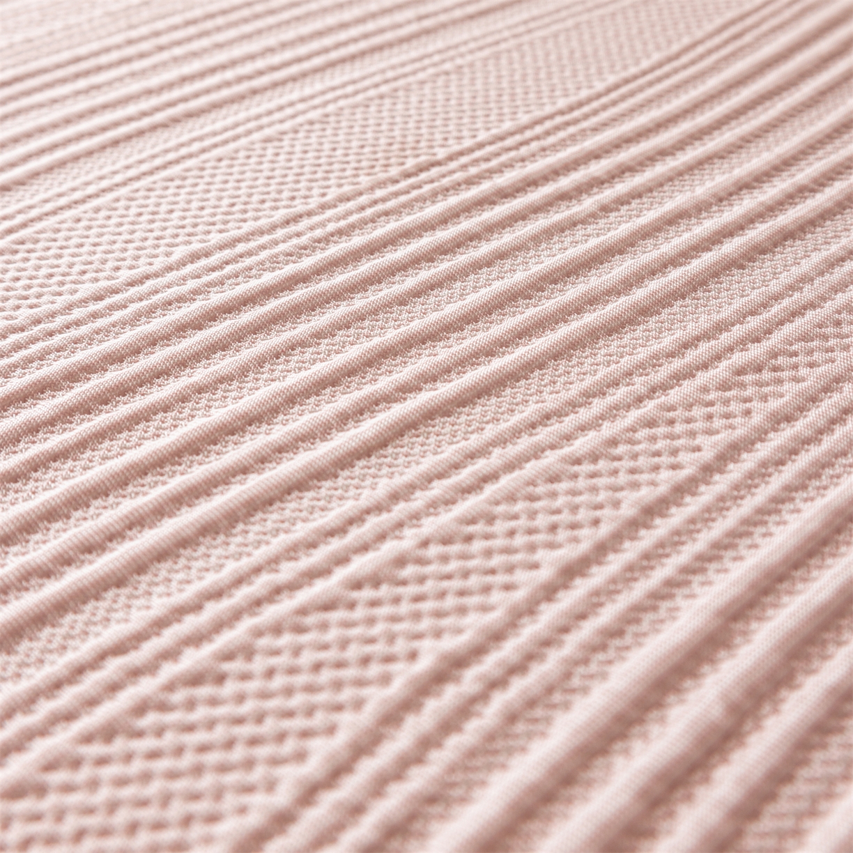 91家纺网 家纺一手货源 找家纺 赛丽雅 2026春夏新款480克A类PE聚乙烯提花冰豆豆凉感床裙款凉席三件套席子空调软席 小蛮腰-粉