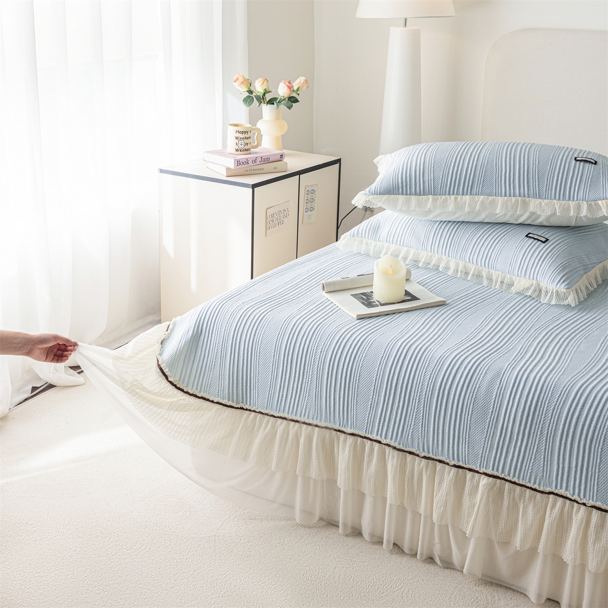 91家纺网 家纺一手货源 找家纺 赛丽雅 2026春夏新款480克A类PE聚乙烯提花冰豆豆凉感床裙款凉席三件套席子空调软席 小蛮腰-蓝