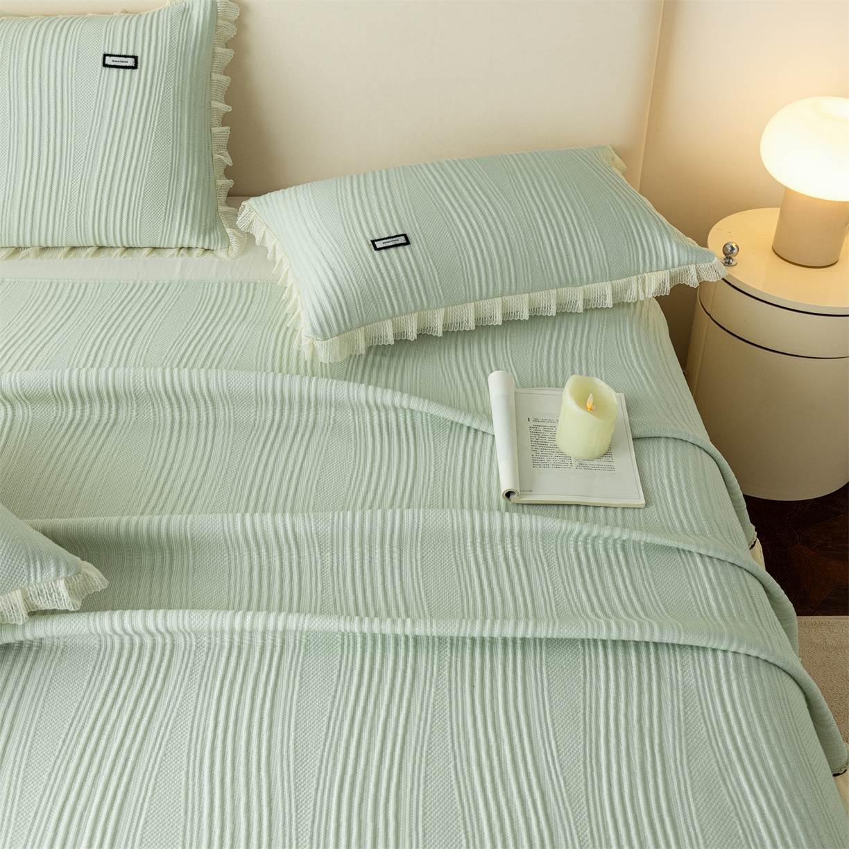 91家纺网 家纺一手货源 找家纺 赛丽雅 2026春夏新款480克A类PE聚乙烯提花冰豆豆凉感床裙款凉席三件套席子空调软席 小蛮腰-绿