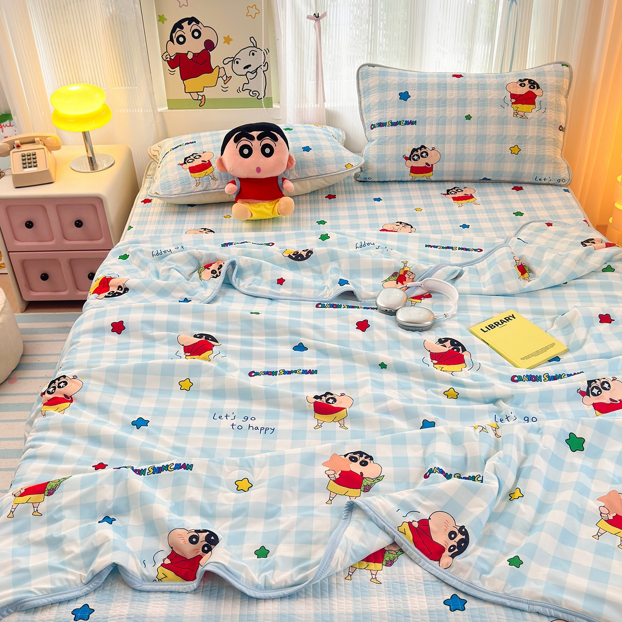 桃子家居 2026新款A类蜡笔小新授权数码印花小冰皮仿锦氨凉感凉席夏被组合夏被四件套 蜡笔小新夏凉-蓝格星星小新