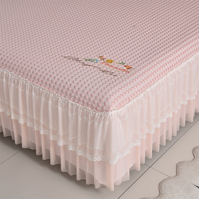 91家纺网 家纺一手货源 找家纺 （总）畅畅家纺 2026新款锦氨夏被PE凉感豆豆凉席绣花三明治复合床裙三件套四件套