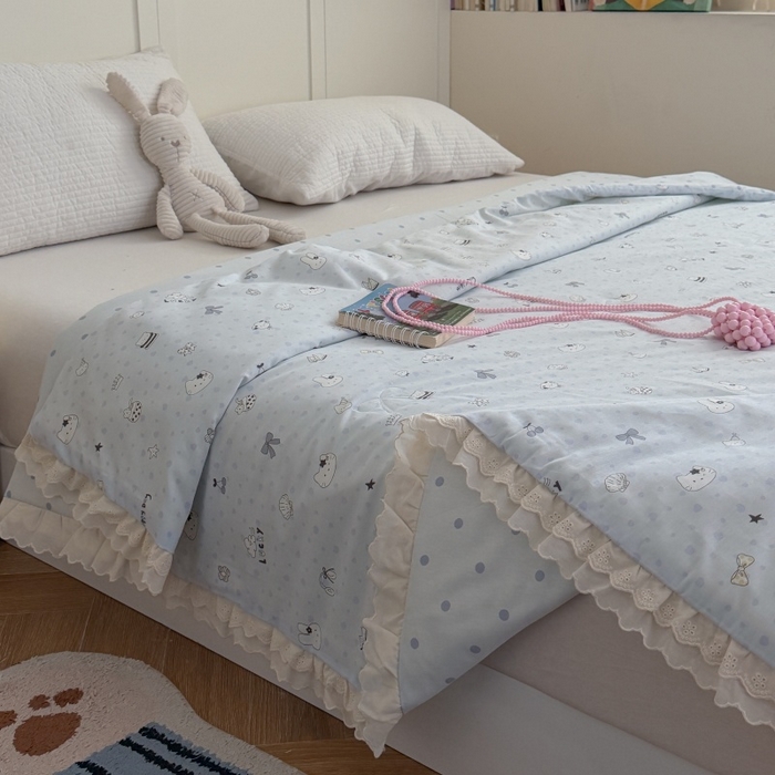 91家纺网 家纺一手货源 找家纺 暖生活 2026春夏新款全棉花边款夏被夏凉被空调被-卡通版 软蓝小宠