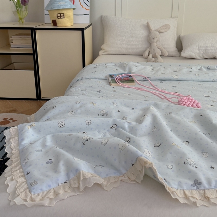 91家纺网 家纺一手货源 找家纺 暖生活 2026春夏新款全棉花边款夏被夏凉被空调被-卡通版 软蓝小宠
